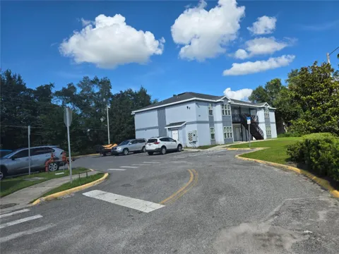 284 GARDNER LANE #F
