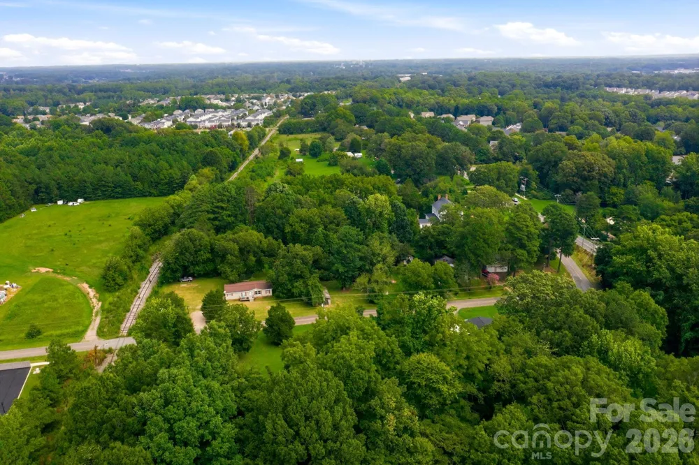 109 Crossrail Road Mooresville, NC 28115