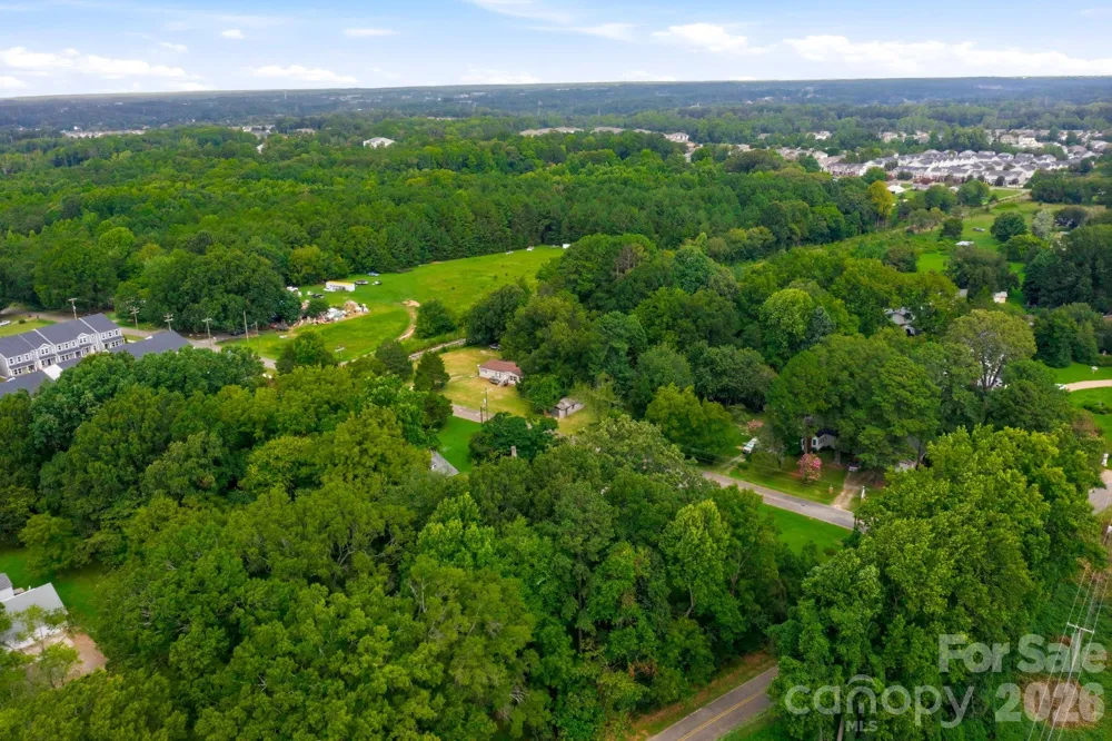 109 Crossrail Road Mooresville, NC 28115