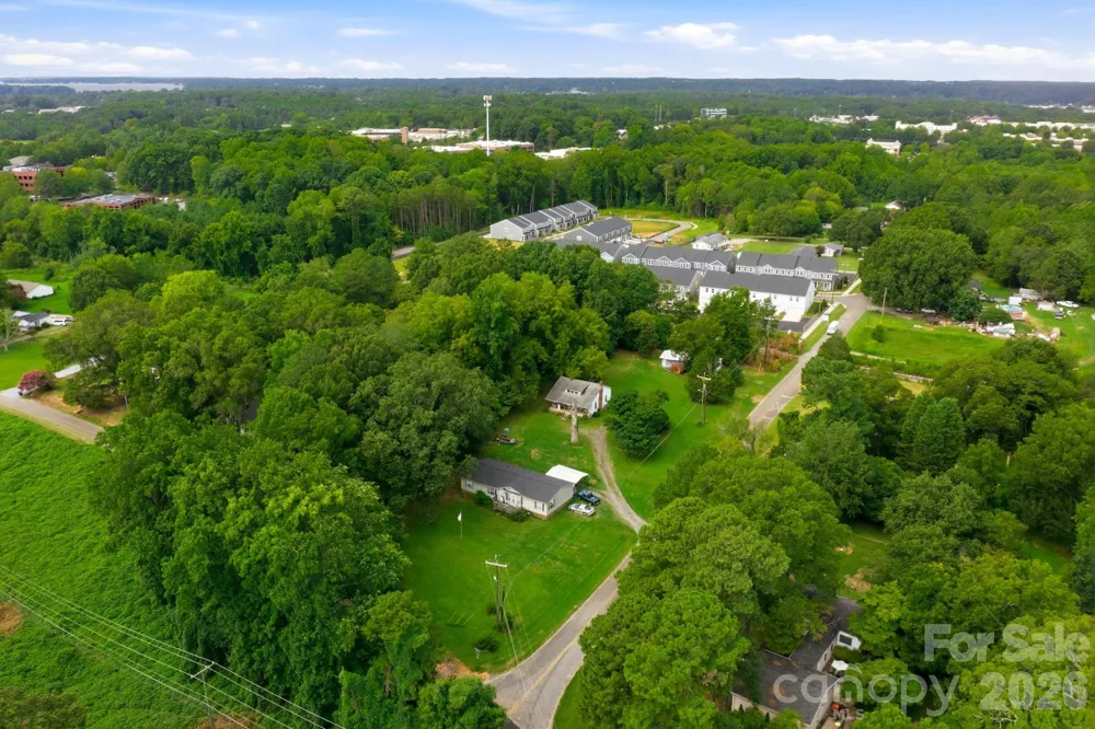 109 Crossrail Road Mooresville, NC 28115