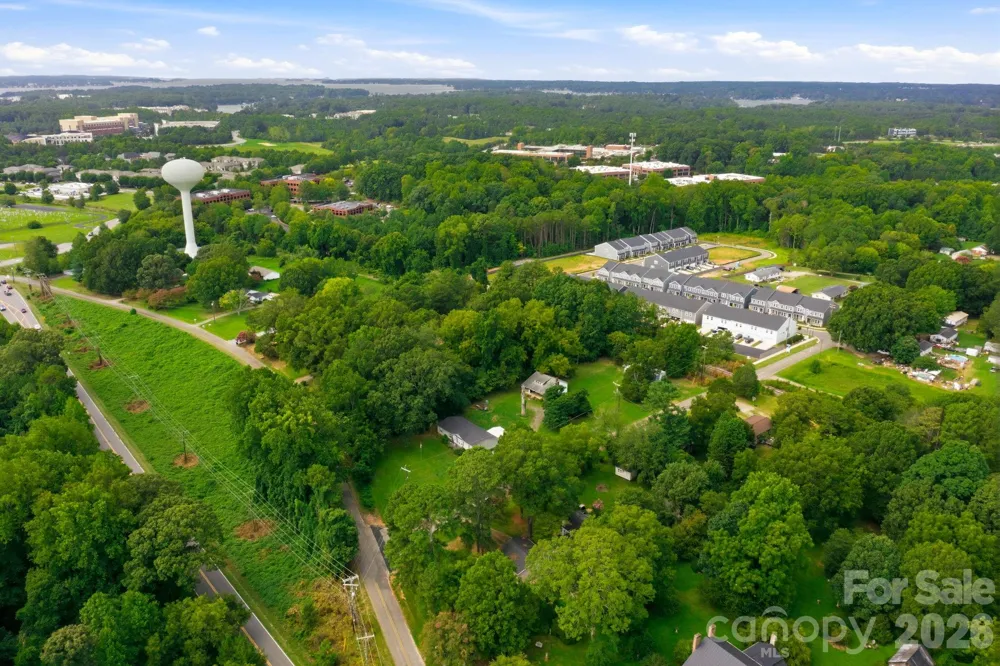 109 Crossrail Road Mooresville, NC 28115