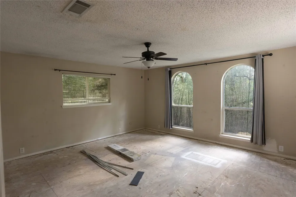 112 Oaktree Drive Highland Village, TX 75077