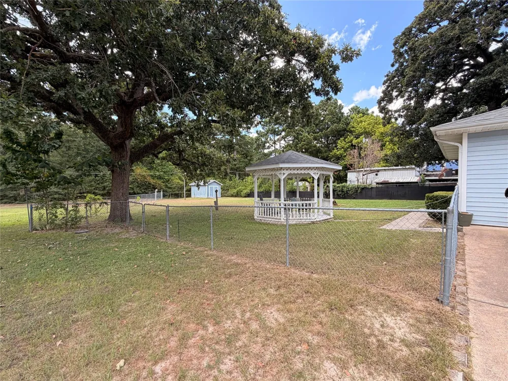 192 Moon Beam Drive Trinity, TX 75862