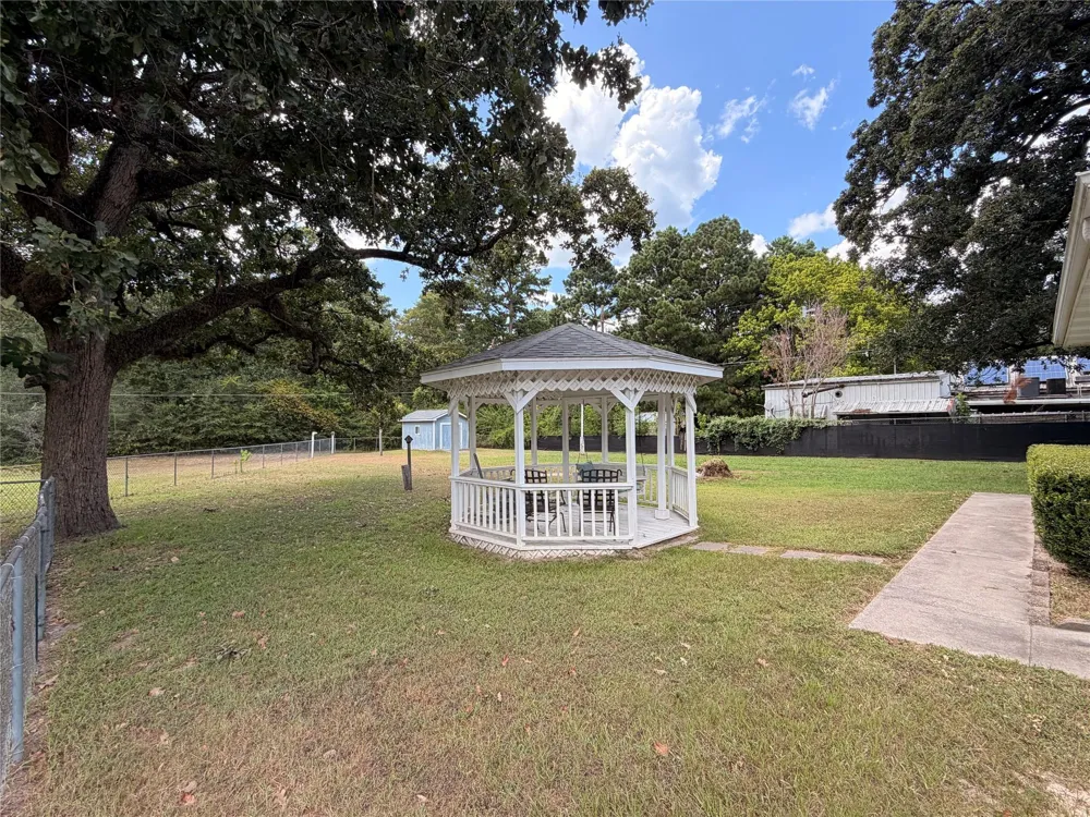 192 Moon Beam Drive Trinity, TX 75862