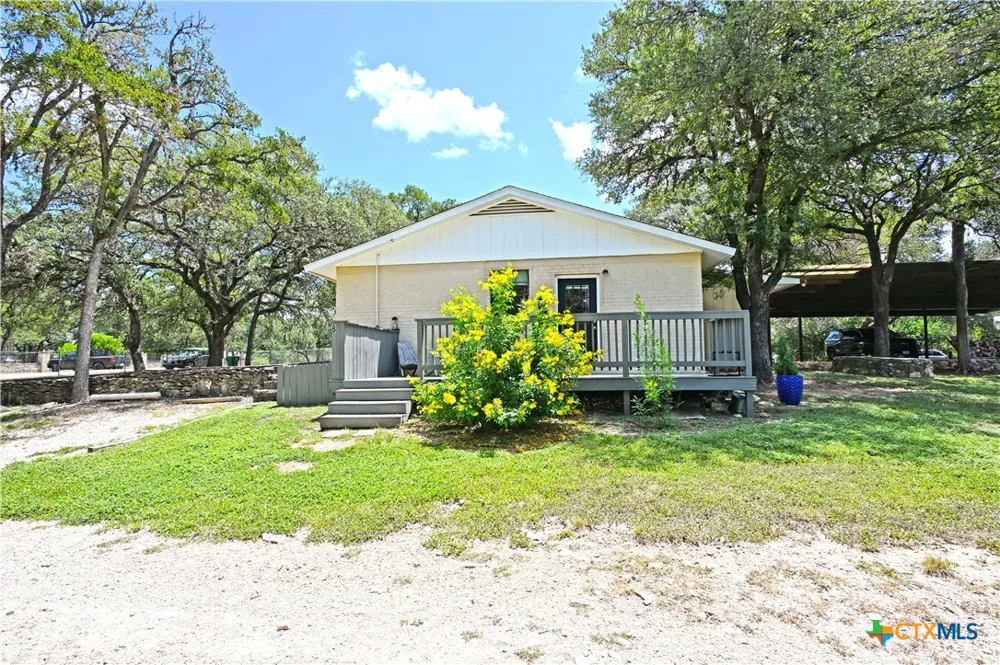 321 High Low Drive New Braunfels, TX 78132