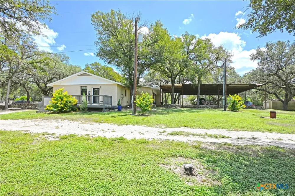 321 High Low Drive New Braunfels, TX 78132