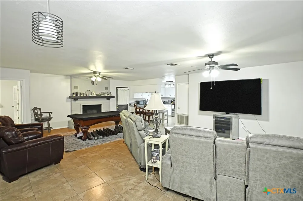 321 High Low Drive New Braunfels, TX 78132