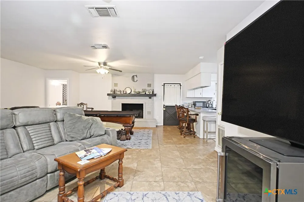 321 High Low Drive New Braunfels, TX 78132