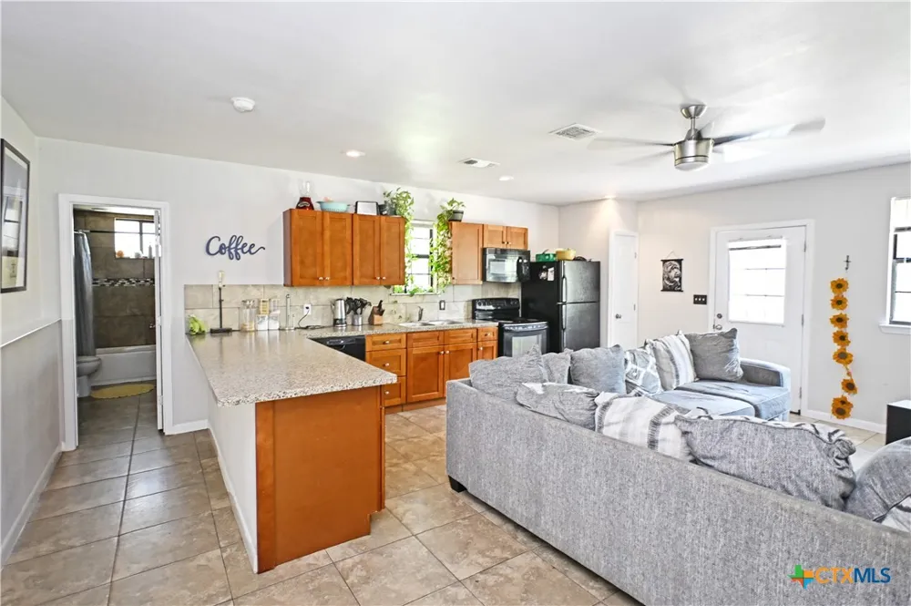 321 High Low Drive New Braunfels, TX 78132