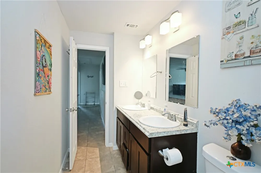 321 High Low Drive New Braunfels, TX 78132