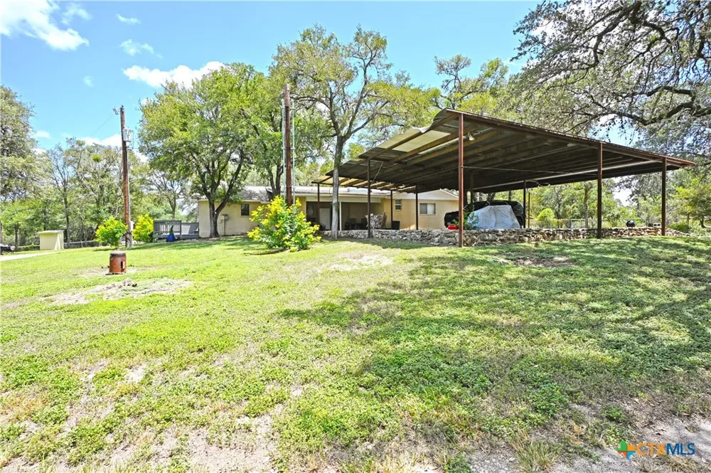 321 High Low Drive New Braunfels, TX 78132