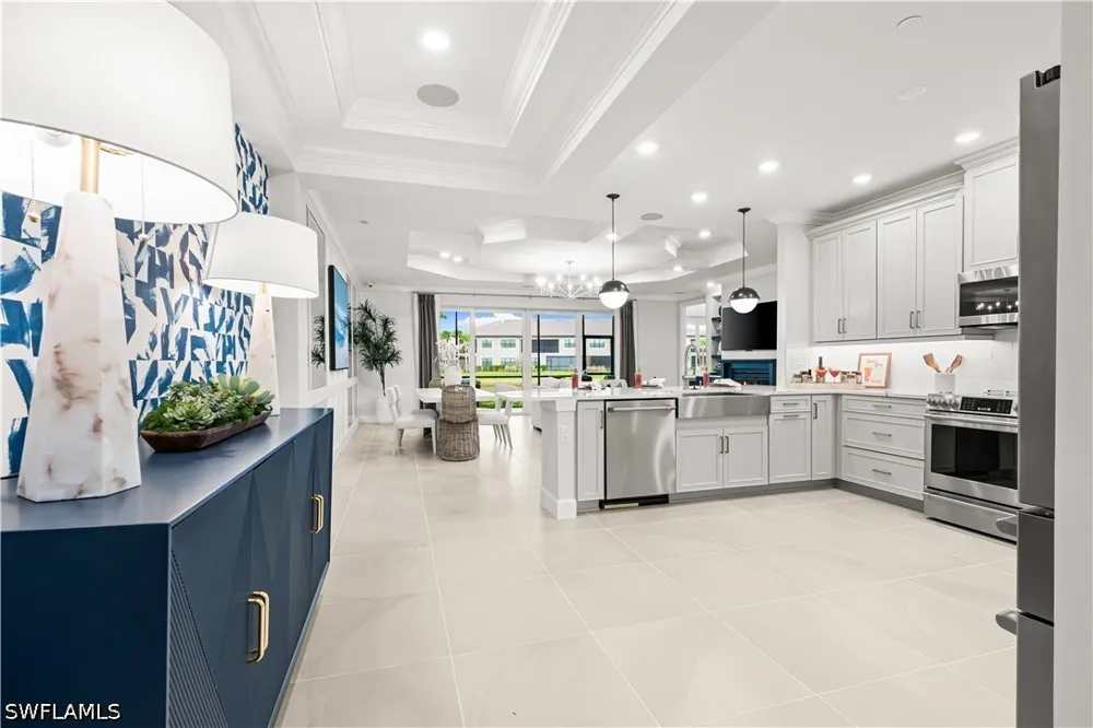 Giardino Drive #11-103 Naples, FL 34114