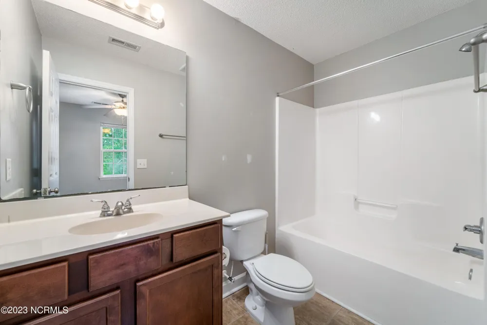 300 Burley Drive #10 Hubert, NC 28539