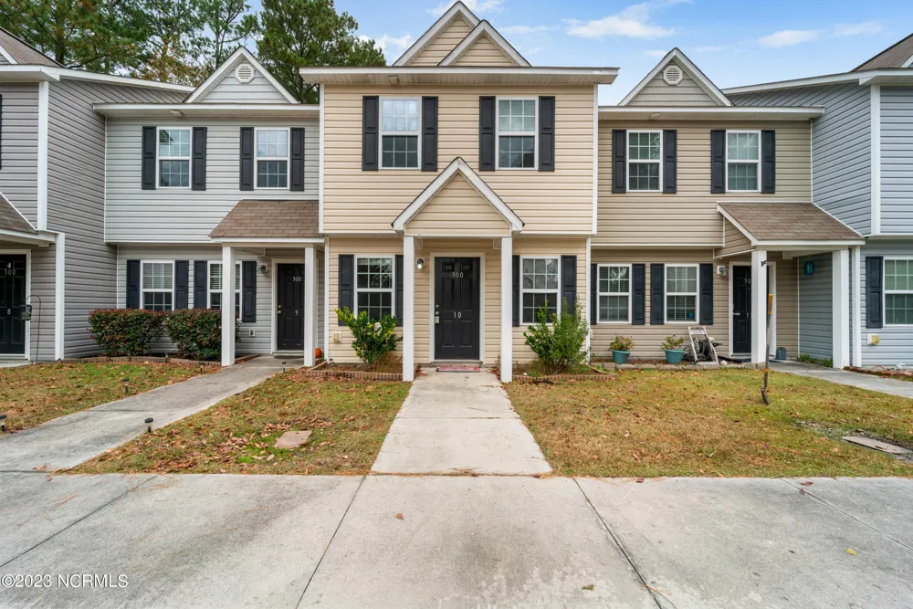 300 Burley Drive #10 Hubert, NC 28539