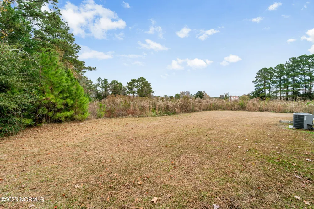 300 Burley Drive #10 Hubert, NC 28539