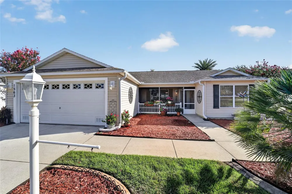 1563 HOLLYBERRY PLACE The Villages, FL 32162