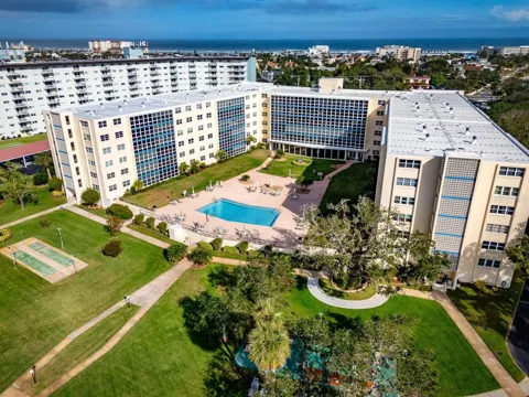 1224 S PENINSULA DRIVE #621