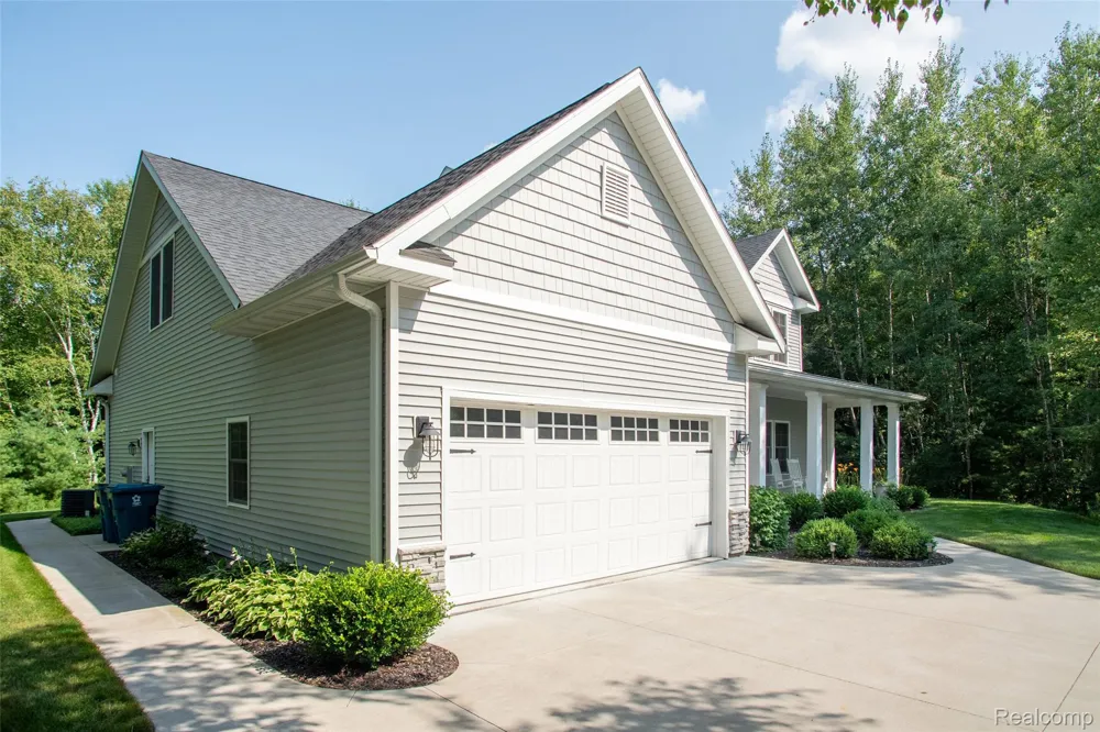 2140 5 Mile Road Lincoln Township, MI 48642