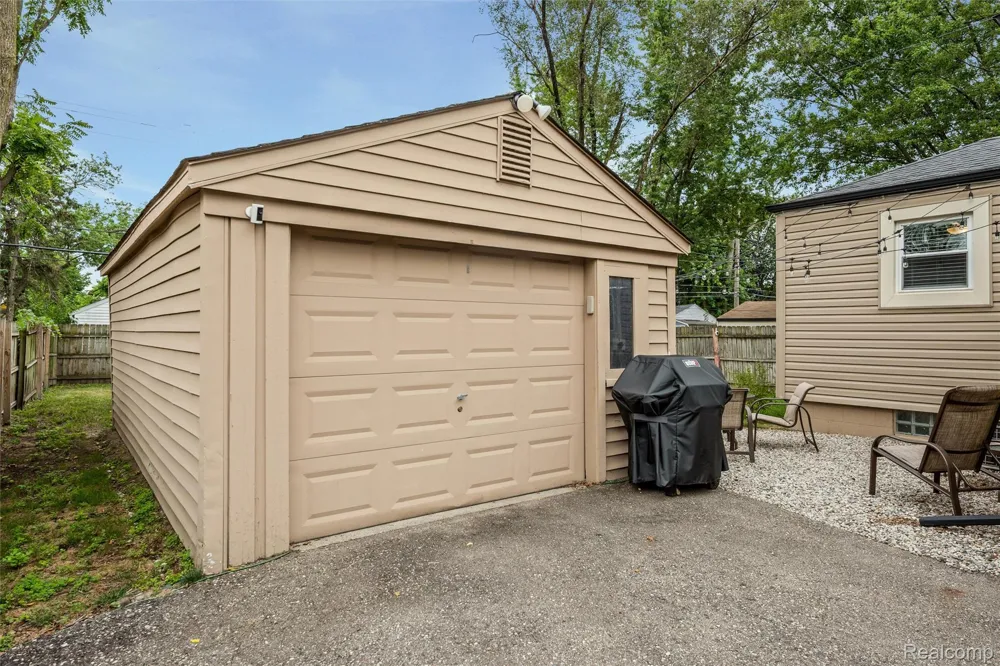 1397 LEROY STREET Ferndale City, MI 48220
