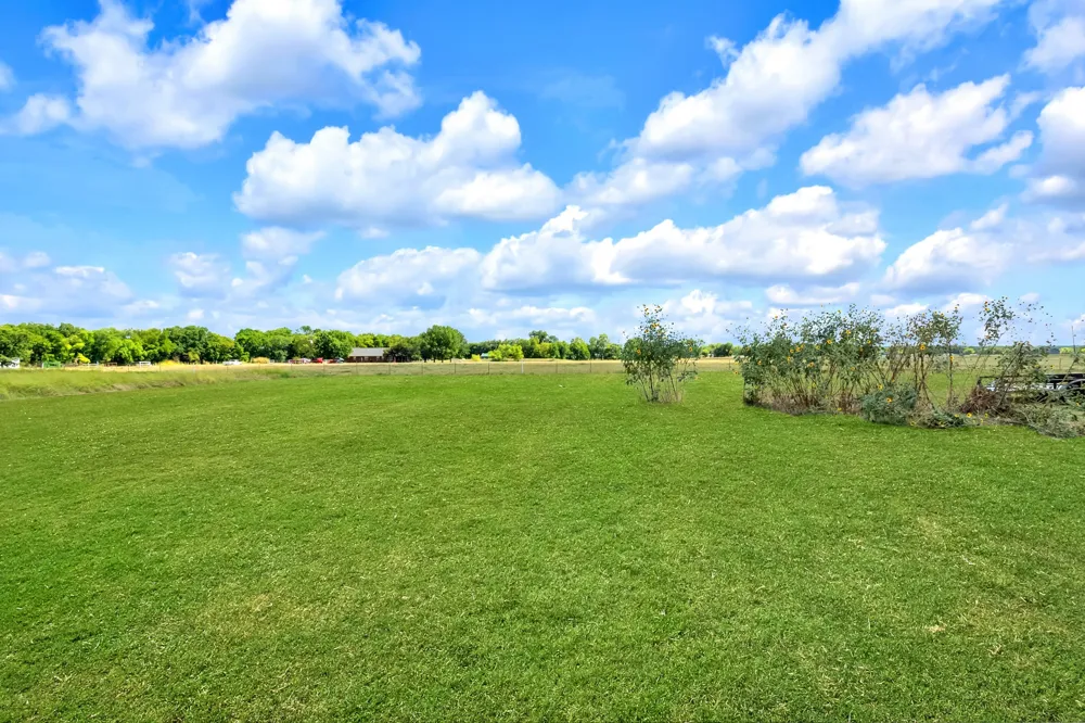 5304 E Line Road Whitewright, TX 75491