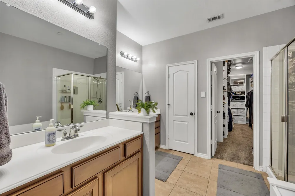 5646 Grosseto Drive Frisco, TX 75034