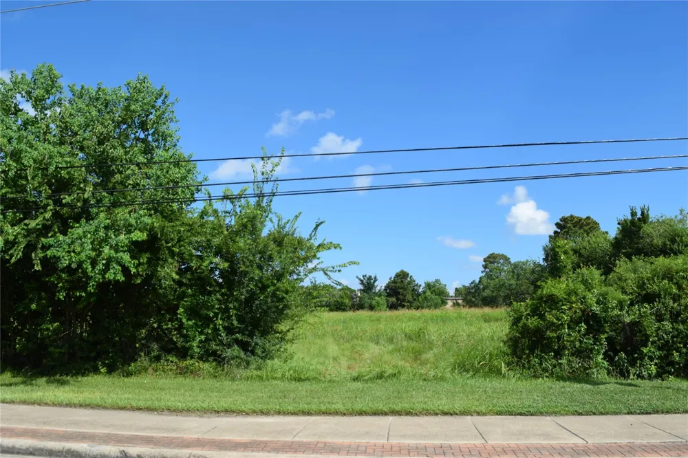 3521 Dixie Farm Road Pearland, TX 77581