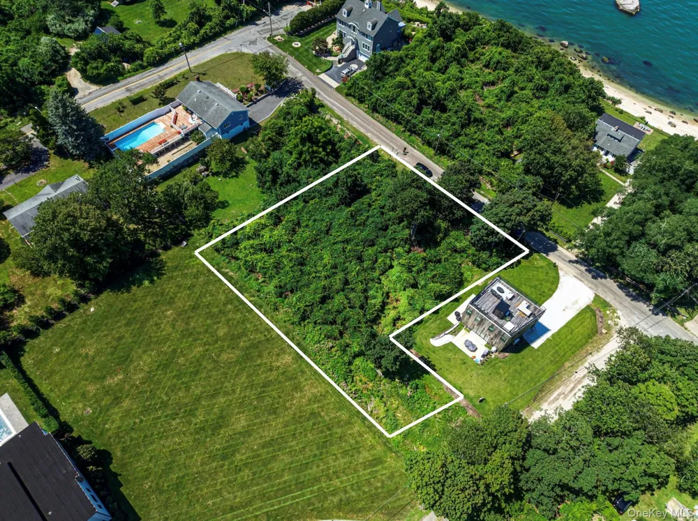 400 Aquaview Avenue East Marion, NY 11939