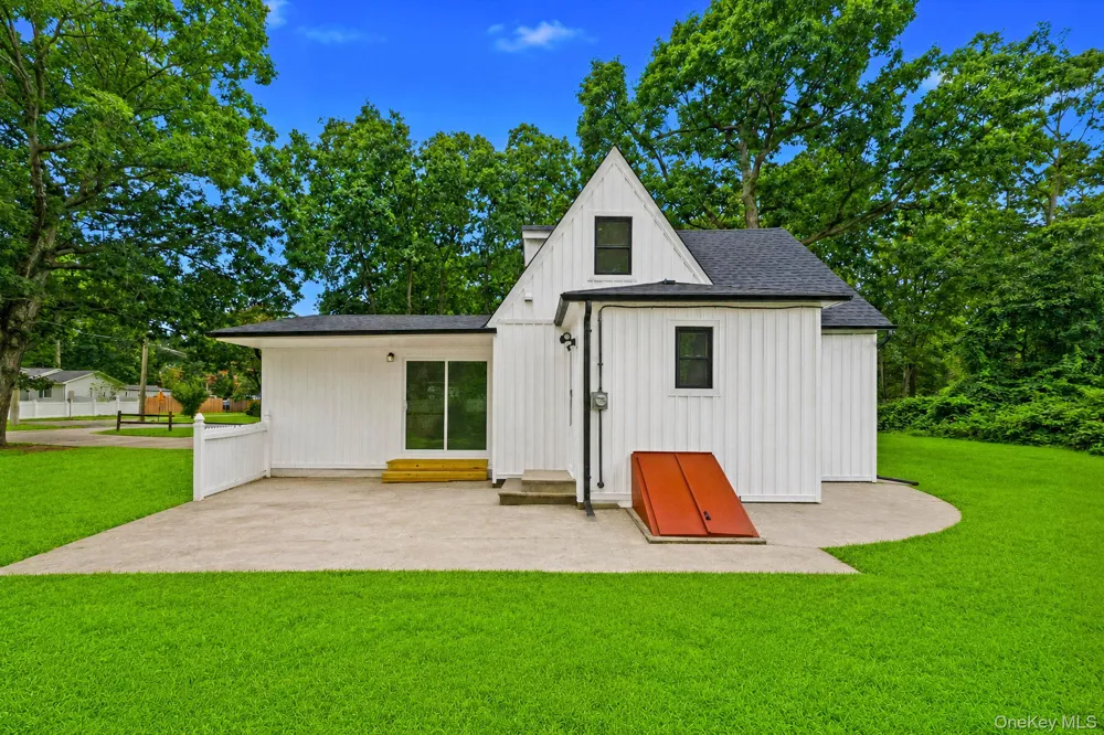 137 Elder Drive Mastic Beach, NY 11951