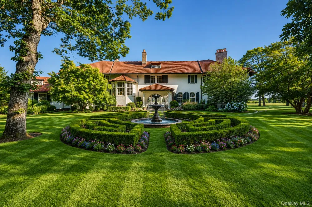 767 Montauk Highway Quiogue, NY 11978