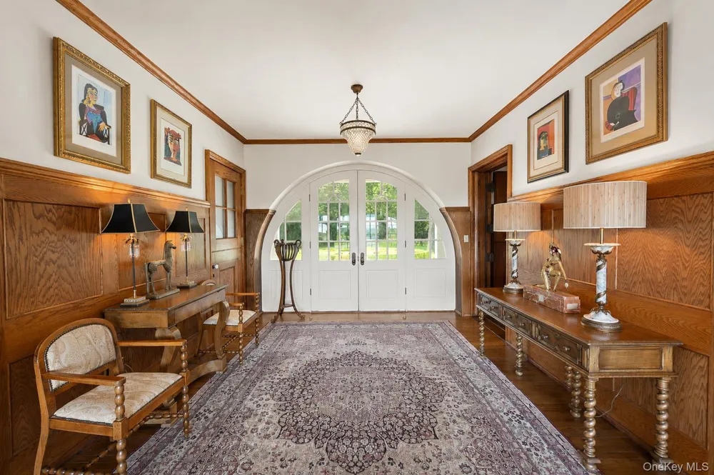 767 Montauk Highway Quiogue, NY 11978