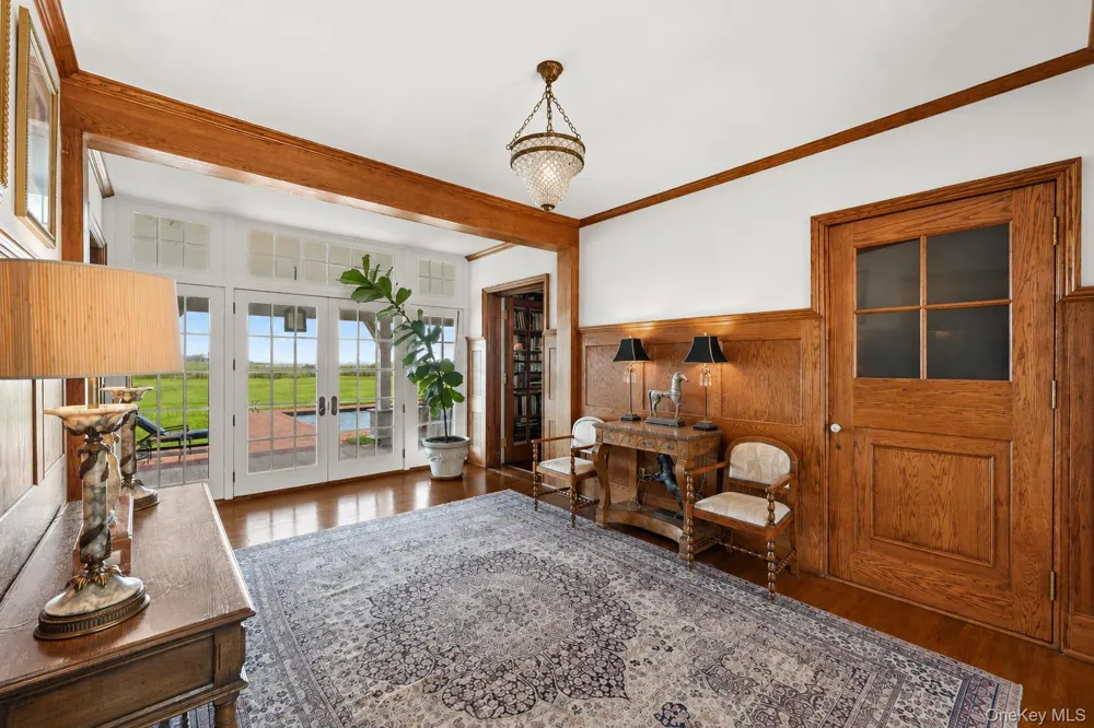 767 Montauk Highway Quiogue, NY 11978