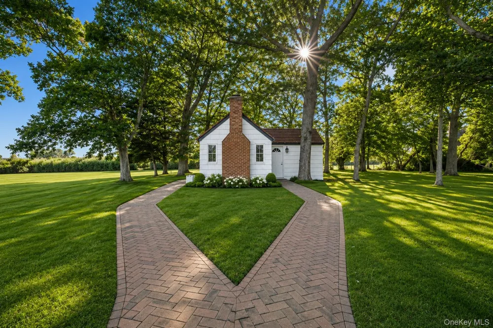 767 Montauk Highway Quiogue, NY 11978