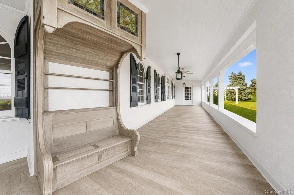 767 Montauk Highway Quiogue, NY 11978