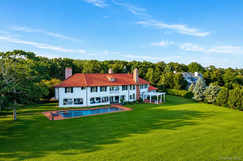 767 Montauk Highway Quiogue, NY 11978