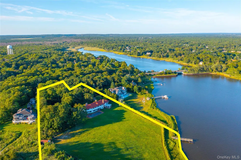 767 Montauk Highway Quiogue, NY 11978