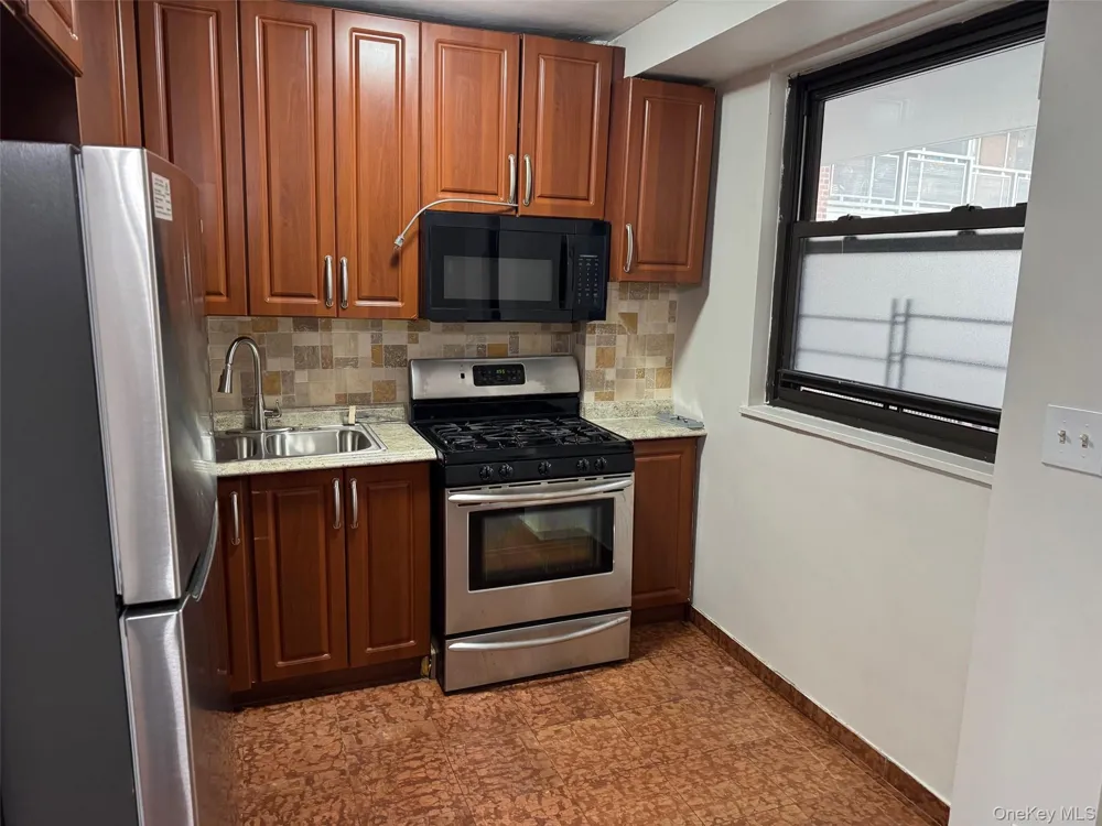 61-45 98 STREET #10L Rego Park, NY 11374