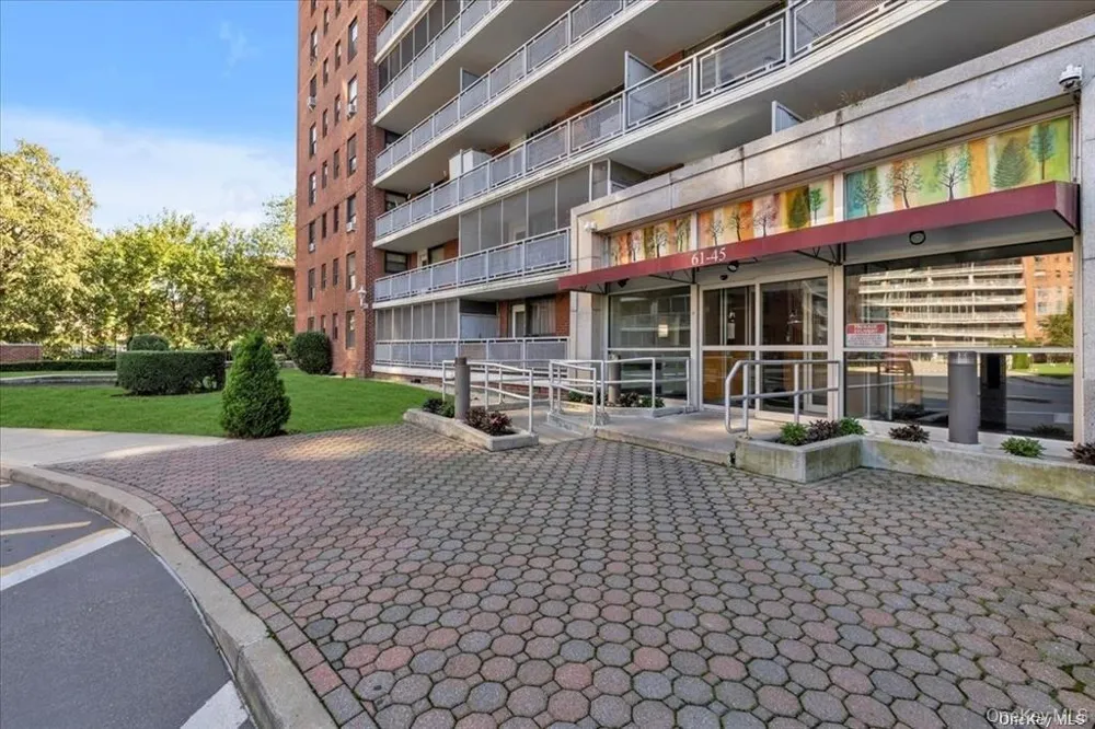 61-45 98 STREET #10L Rego Park, NY 11374