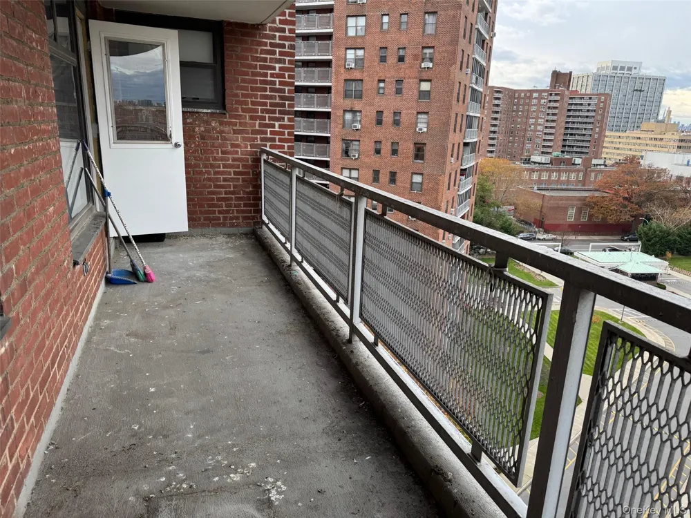 61-45 98 STREET #10L Rego Park, NY 11374