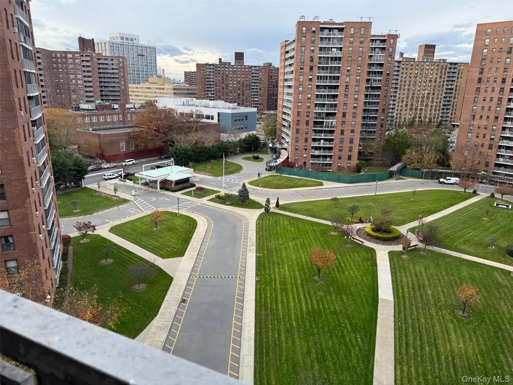 61-45 98 STREET #10L Rego Park, NY 11374