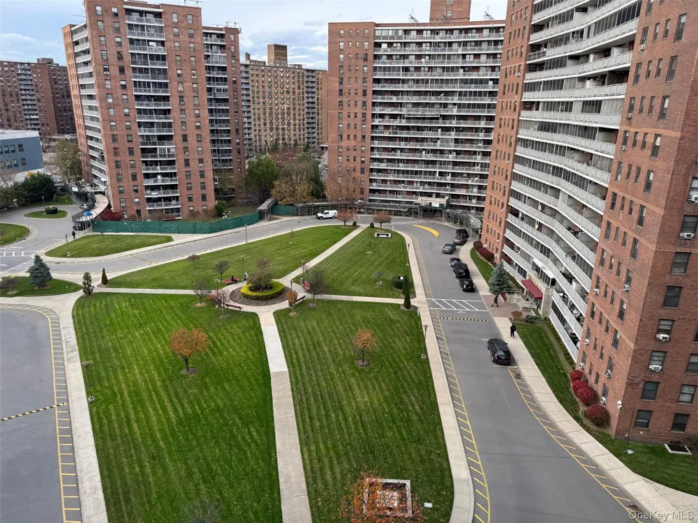 61-45 98 STREET #10L Rego Park, NY 11374