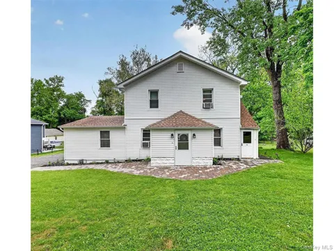14 Hoover Place #B