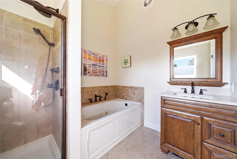 71 Triangle Lane Baiting Hollow, NY 11933