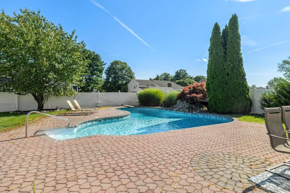 108 Burr Road East Northport, NY 11731