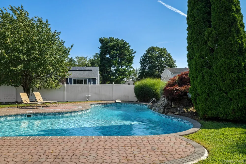 108 Burr Road East Northport, NY 11731
