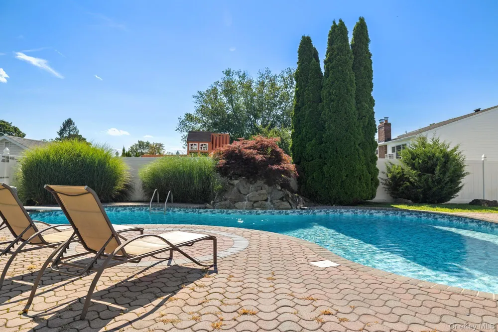 108 Burr Road East Northport, NY 11731