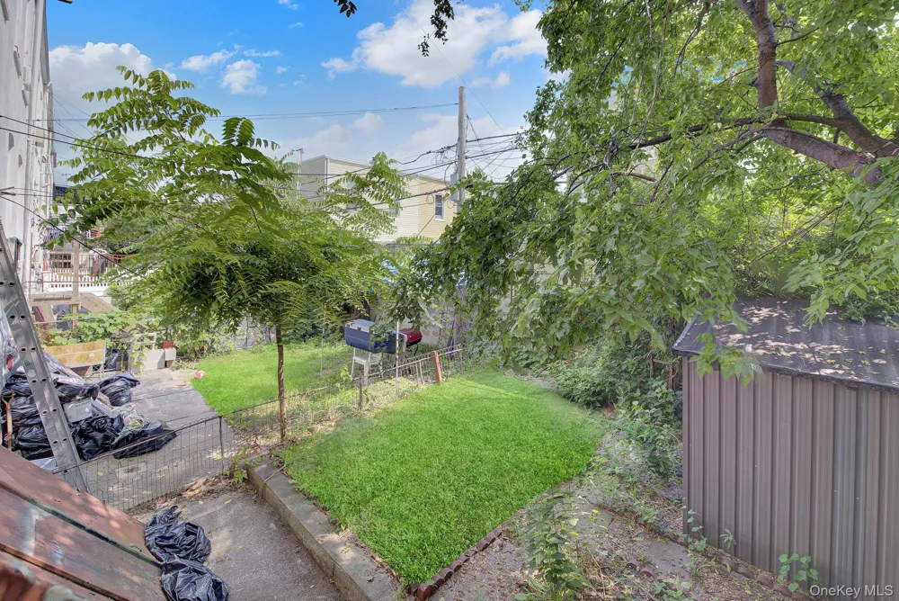 7111 68th Street Ridgewood, NY 11385