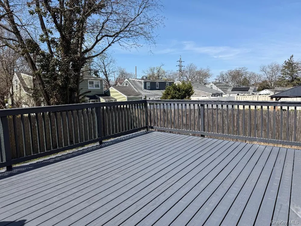 41 Avon Road Hewlett, NY 11557