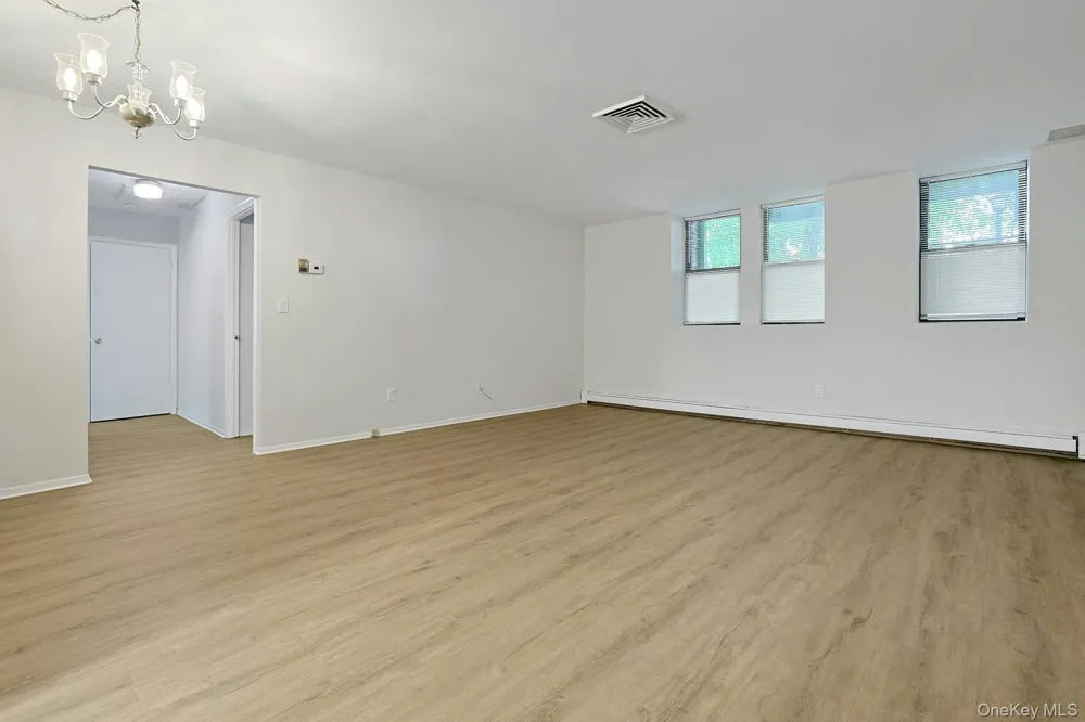 60 Kensico Road #13 Thornwood, NY 10594
