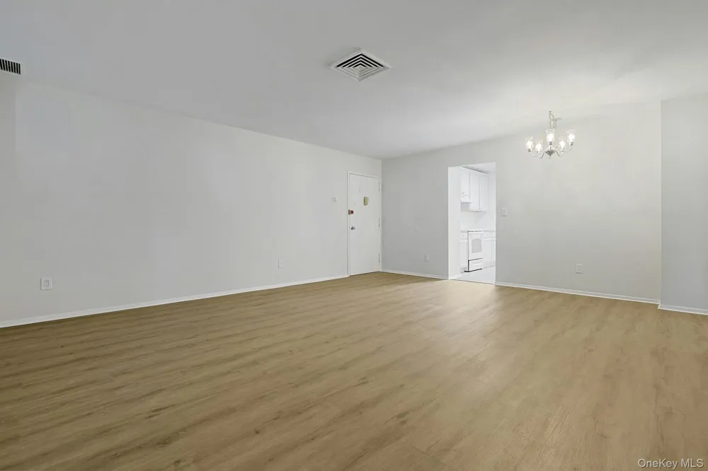 60 Kensico Road #13 Thornwood, NY 10594
