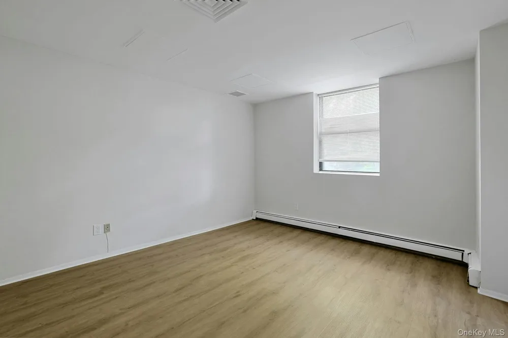 60 Kensico Road #13 Thornwood, NY 10594